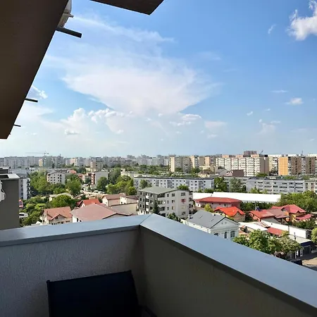 Skyview - New Building With Balcony Appartamento