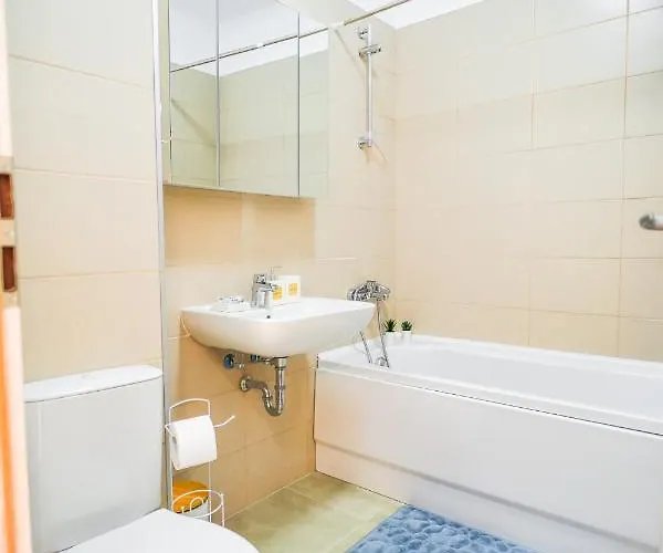 Contemporary With Balcony - New Building 아파트