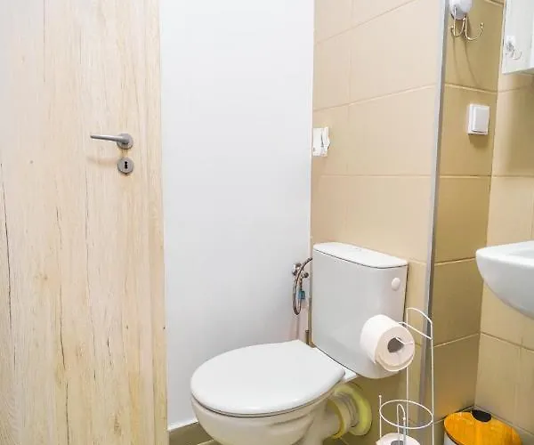Contemporary With Balcony - New Building 公寓 布加勒斯特
