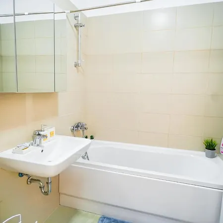 Apartment Contemporary With Balcony - New Building Bucharest