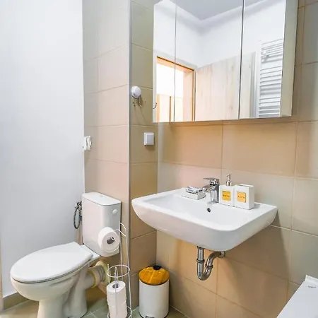 Apartment Contemporary With Balcony - New Building